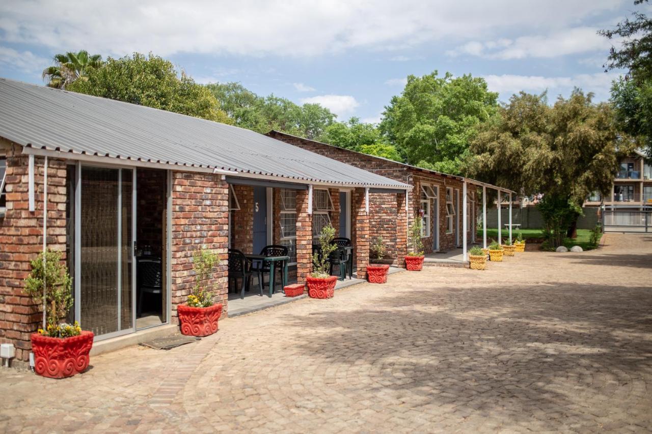 Hotel Opstal Guestfarm Potchefstroom Exterior foto